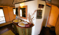 bathroom_katavi_wildlife_camp