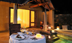 in_villa_dining_maradiva