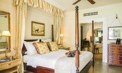 royal-livingstone_presidentialsuite_bedroom