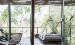 singita-sweni-lodge-outdoor-bed